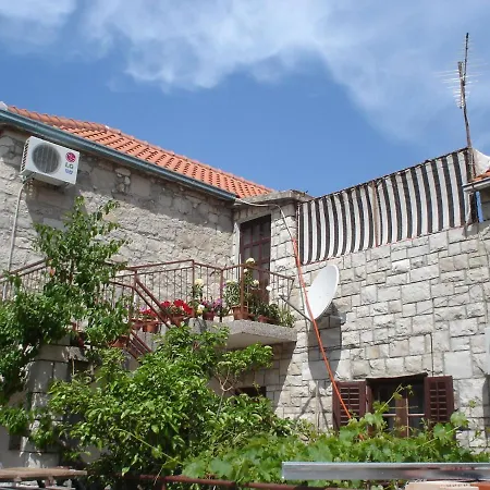 Lucija *