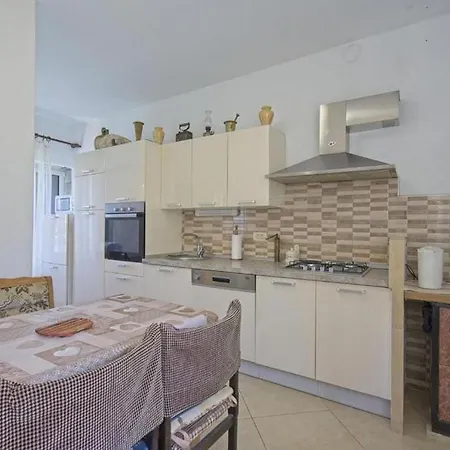 Apartman Lucija *