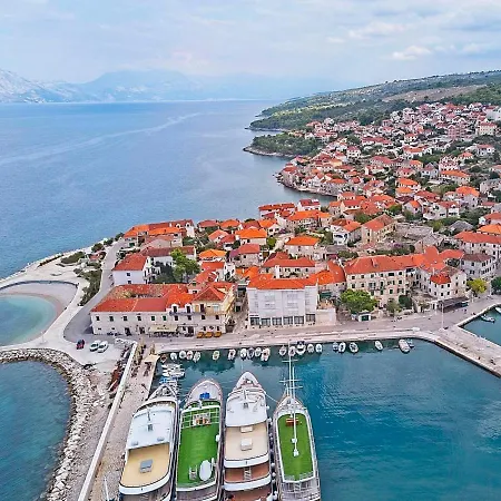 Lucija *